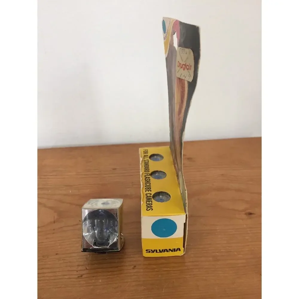 Vintage Sylvania Blue Dot Film Camera Flash Cubes 4 Cubes 15 Flashes Box Works